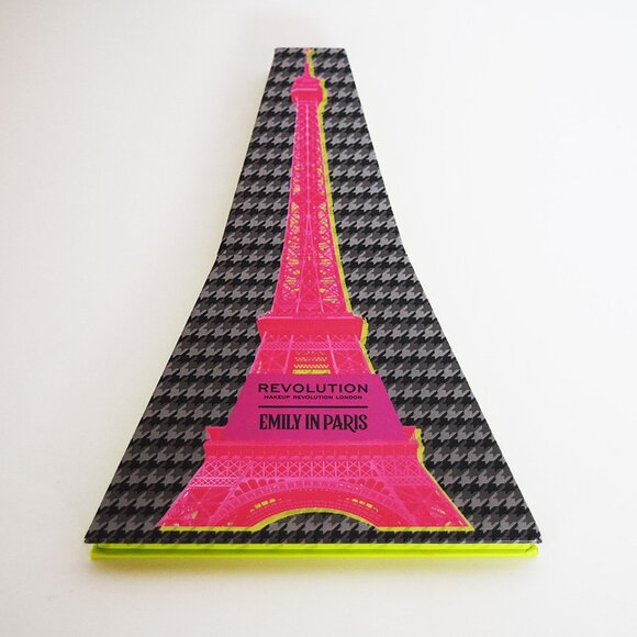 Makeup Revolution Emily In Paris City Of Love Palette - Picture 3 of 8